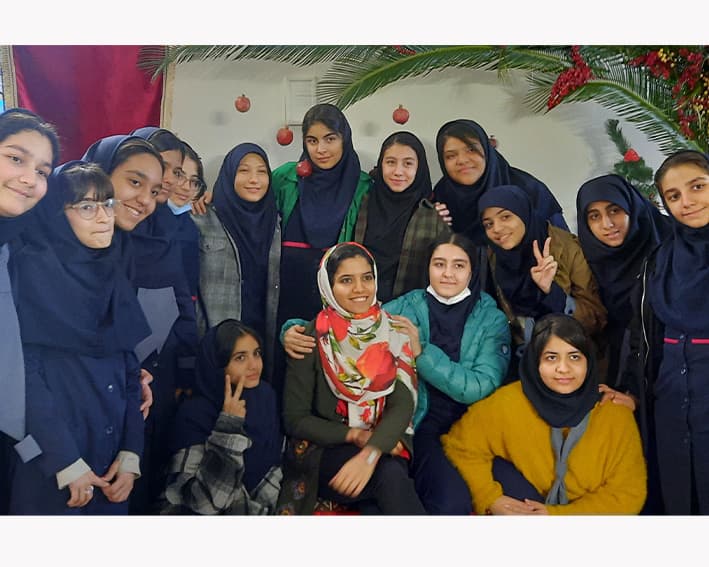 دبیرستان دخترانه متوسطه اول و آموزشگاه زبانهای خارجی داناسخن