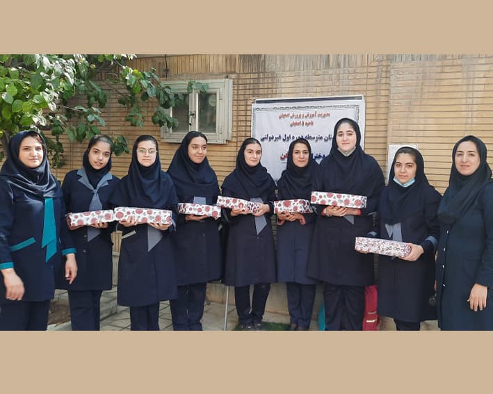 دبیرستان دخترانه متوسطه اول و آموزشگاه زبانهای خارجی داناسخن